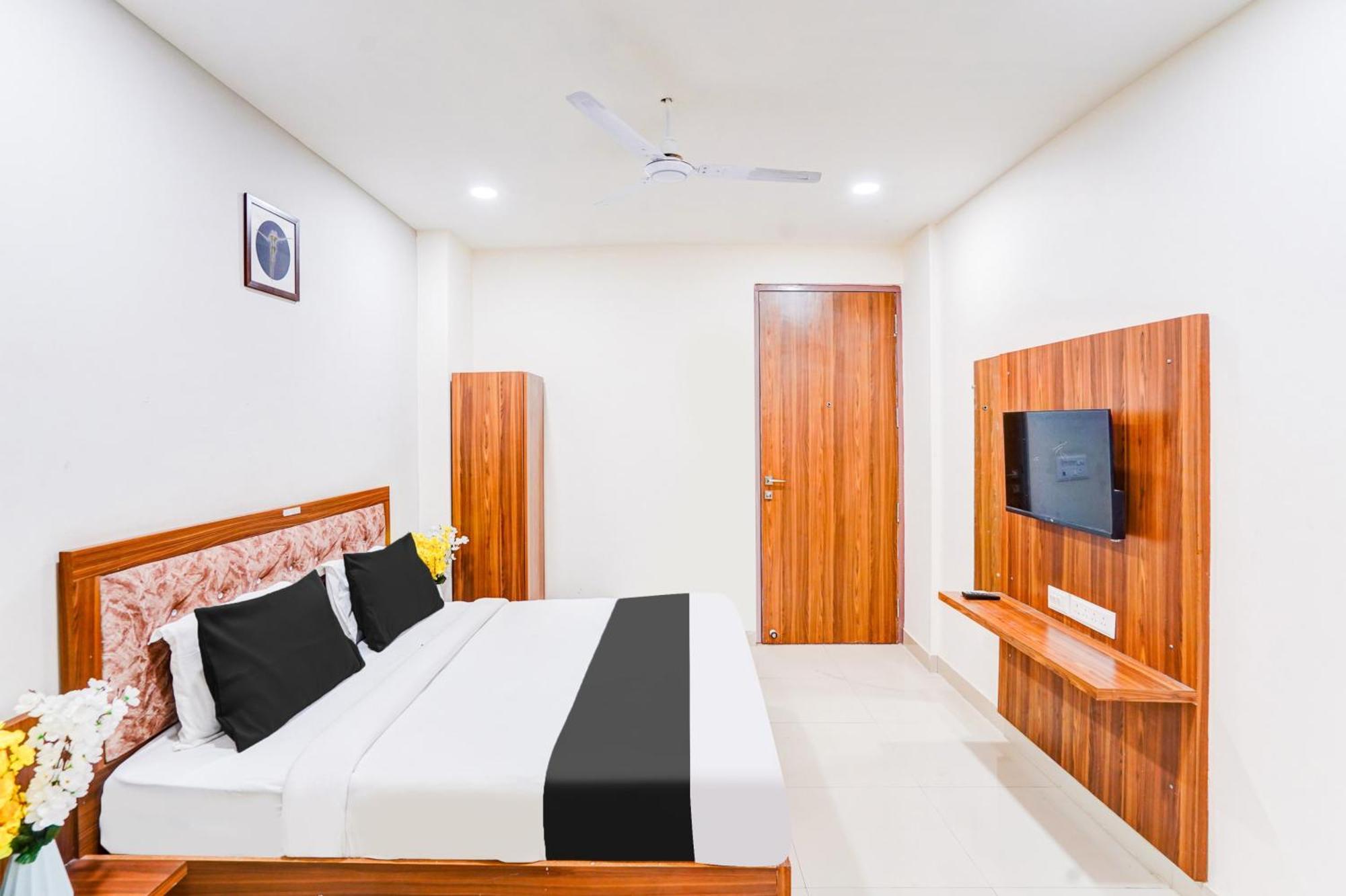 Super Collection O Sector 104 Noida 호텔 외부 사진
