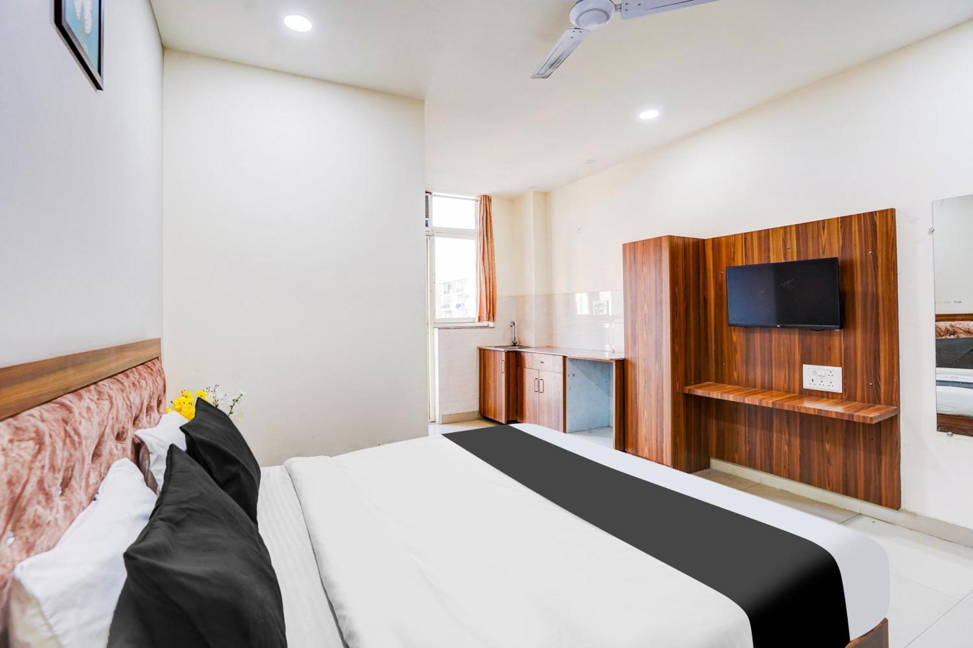 Super Collection O Sector 104 Noida 호텔 외부 사진