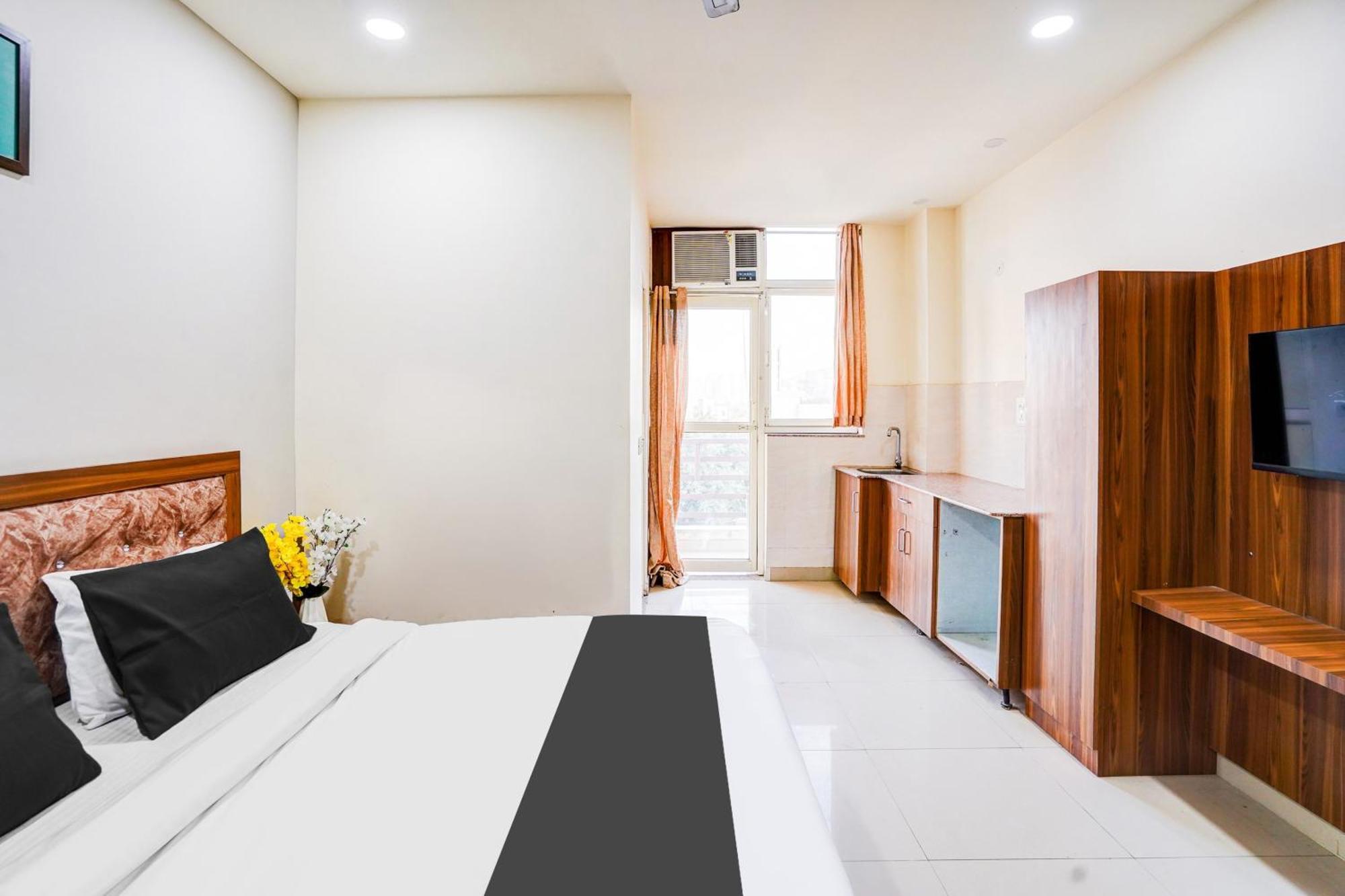 Super Collection O Sector 104 Noida 호텔 외부 사진