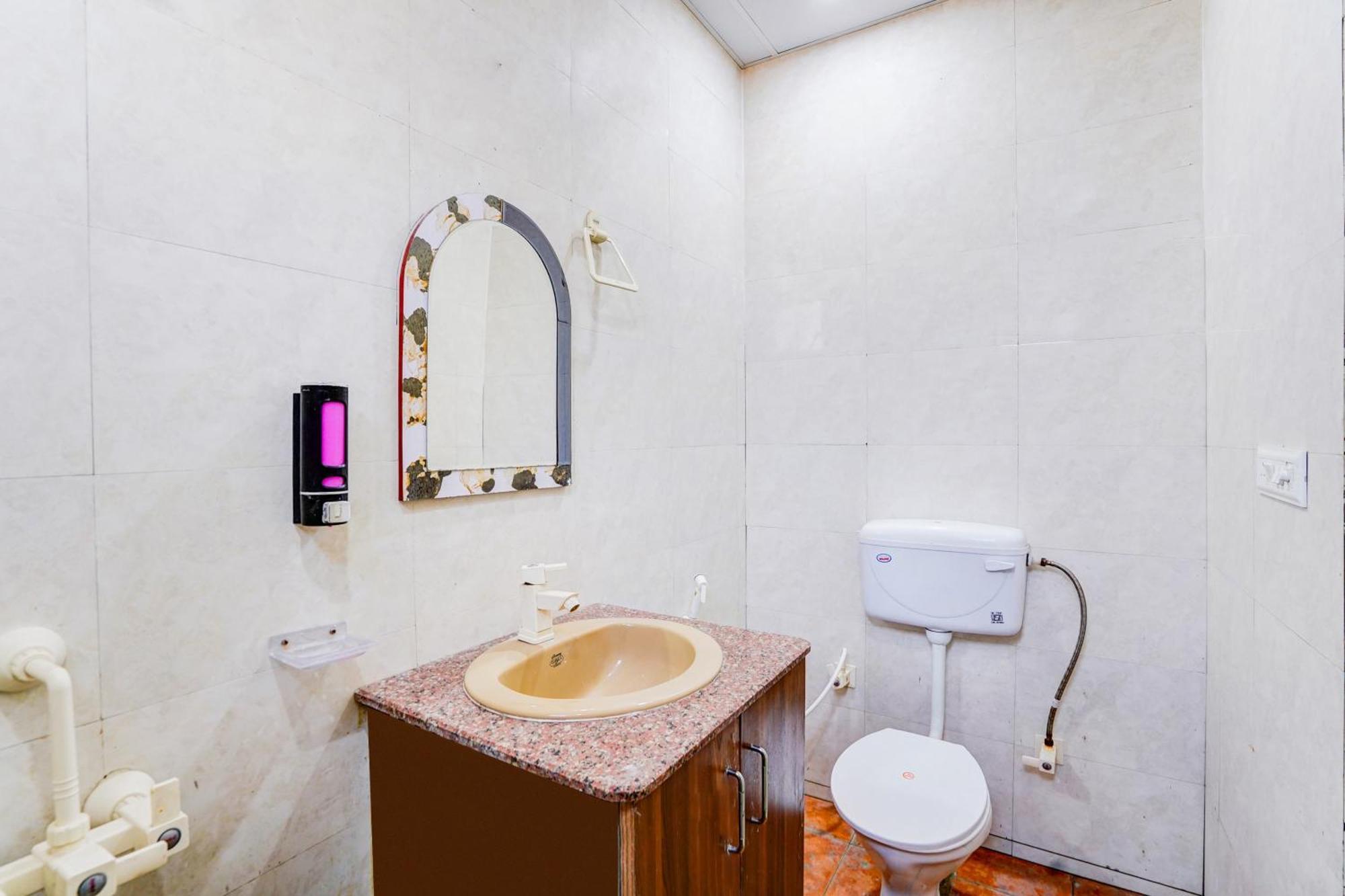 Super Collection O Sector 104 Noida 호텔 외부 사진
