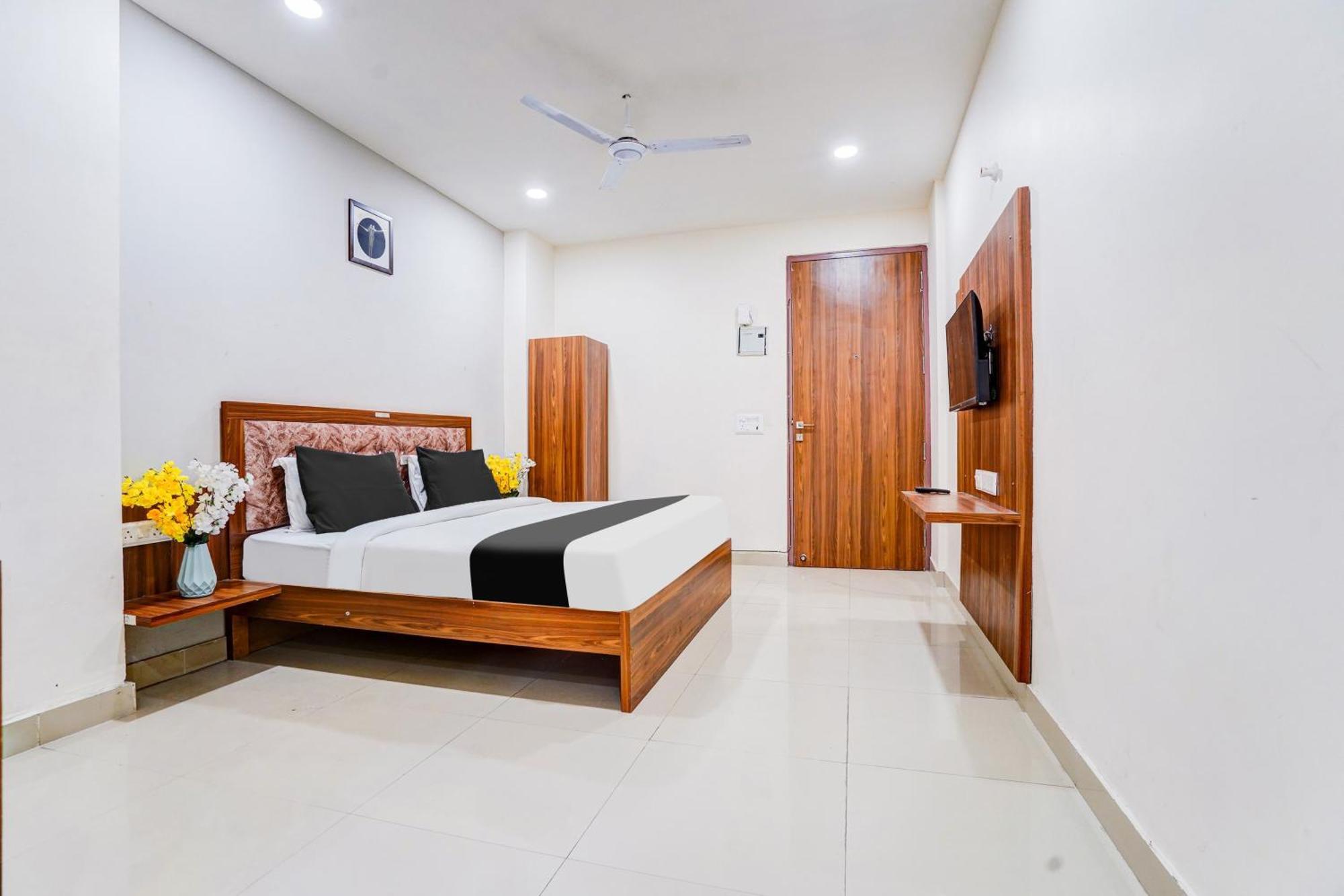 Super Collection O Sector 104 Noida 호텔 외부 사진